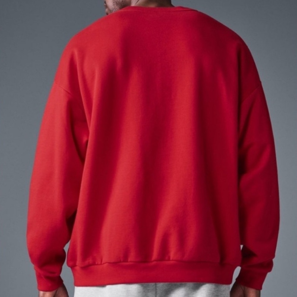 🔥NWT alo yoga accolade unisex crewneck pullover in red - Picture 7 of 10